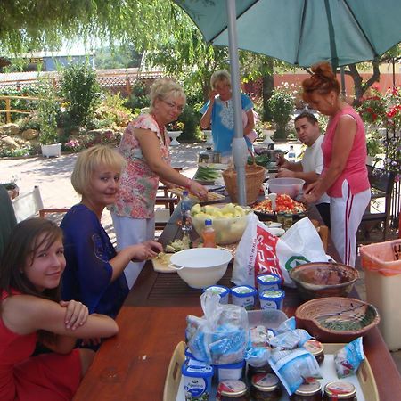Holiday Vendeghaz Es Szabadidokert Jardanhaza Екстер'єр фото