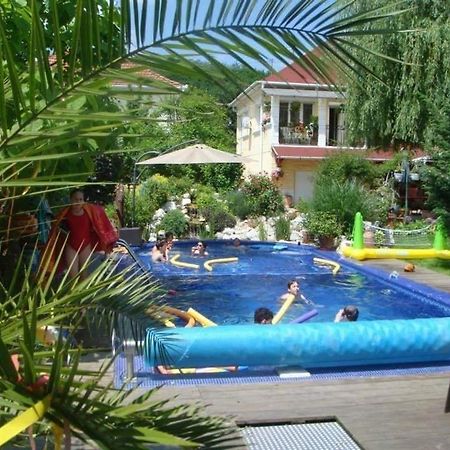 Holiday Vendeghaz Es Szabadidokert Jardanhaza Екстер'єр фото
