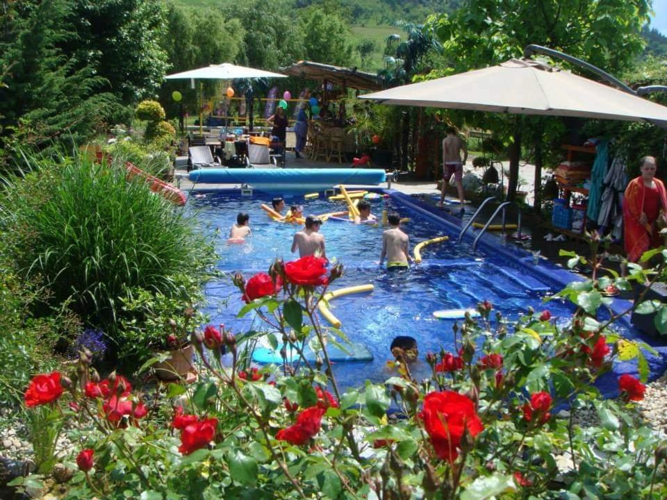 Holiday Vendeghaz Es Szabadidokert Jardanhaza Екстер'єр фото